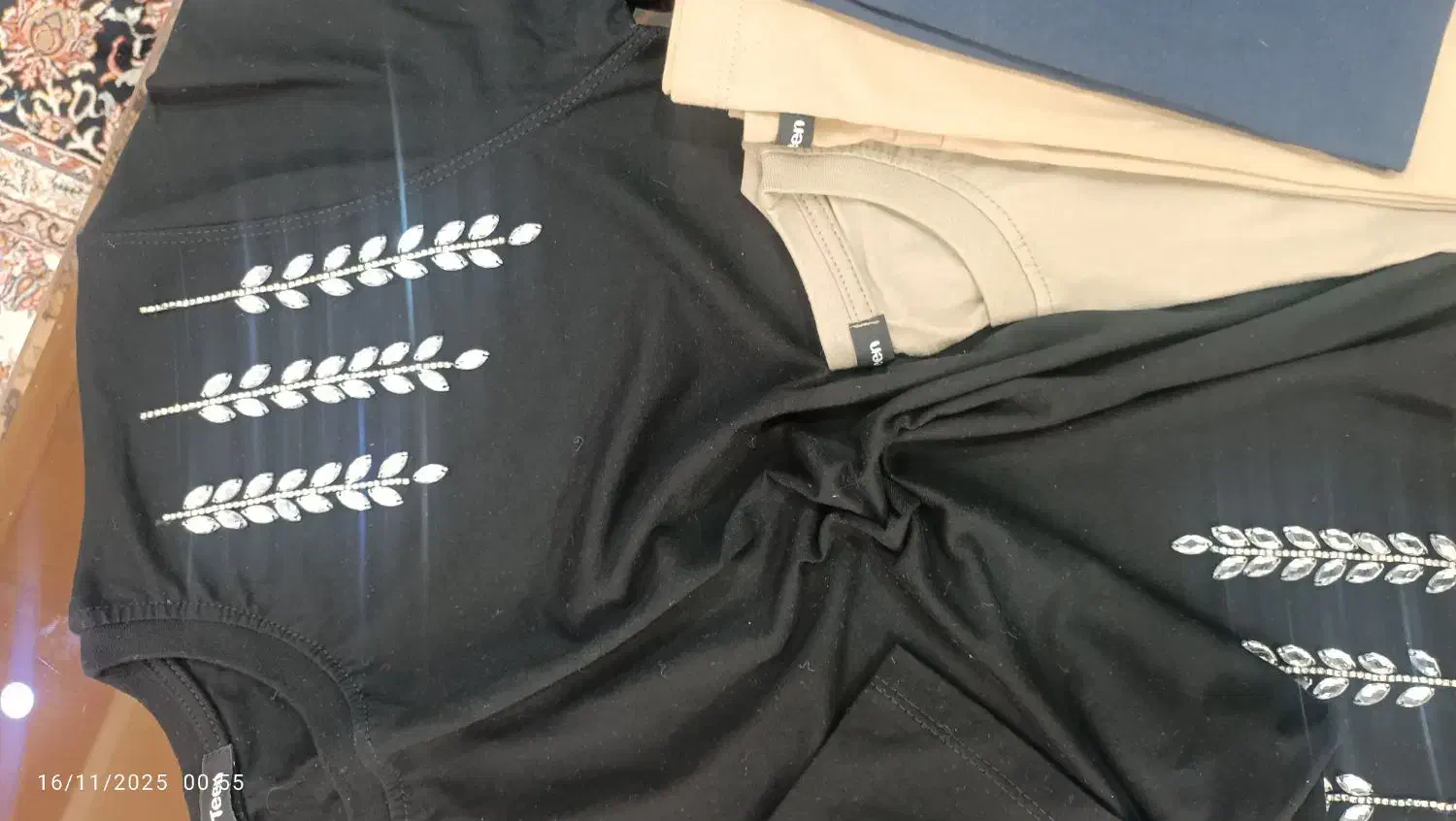 تیشرت نگین دار|لباس|قم, کلهری|دیوار