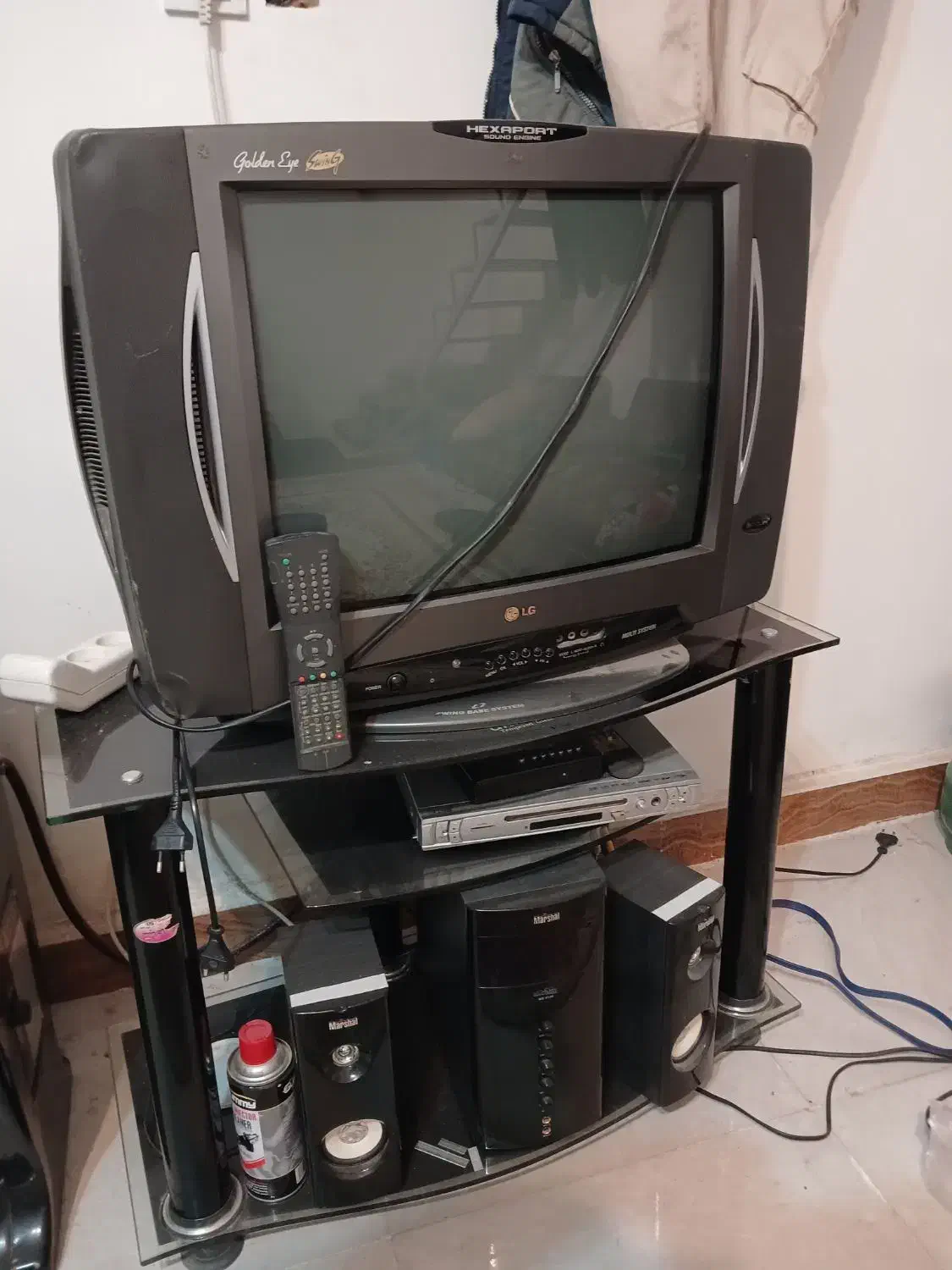 ۳دستگاه باکیفت|تلویزیون و پروژکتور|دورود, |دیوار