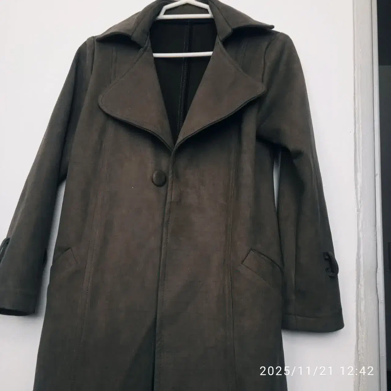 لباس پاییزه نو|لباس|بادرود, |دیوار