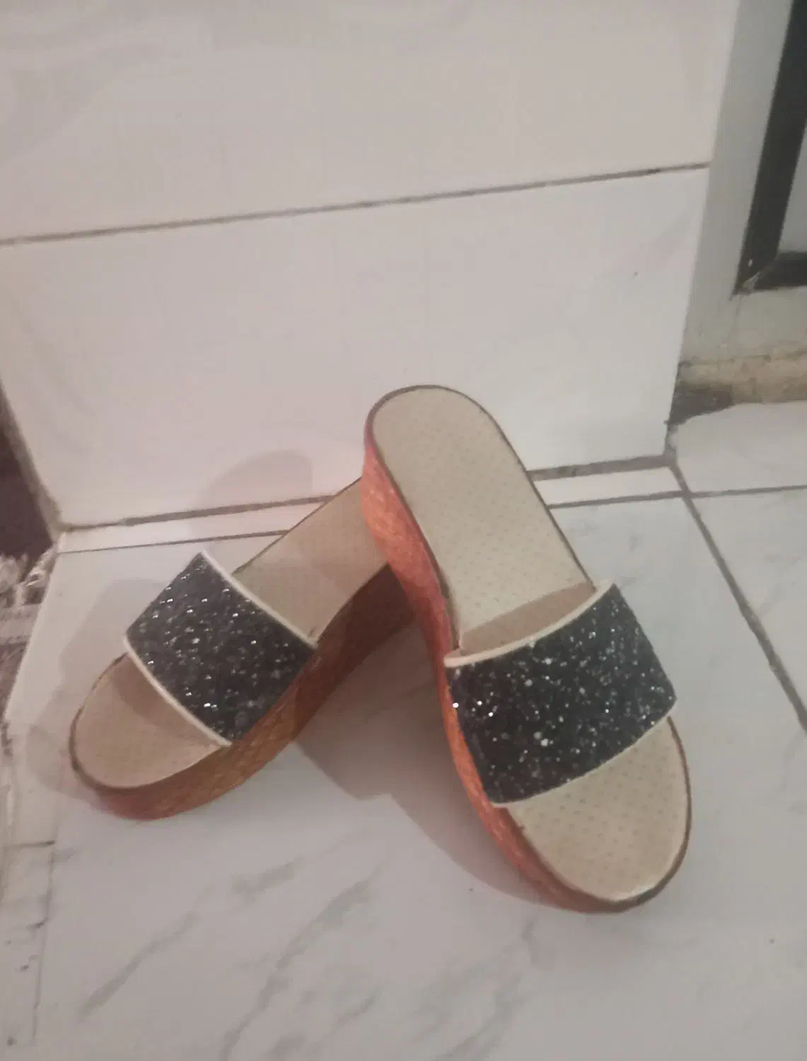 دمپاییروفرشیزنانه|کیف، کفش، کمربند|خوی, |دیوار