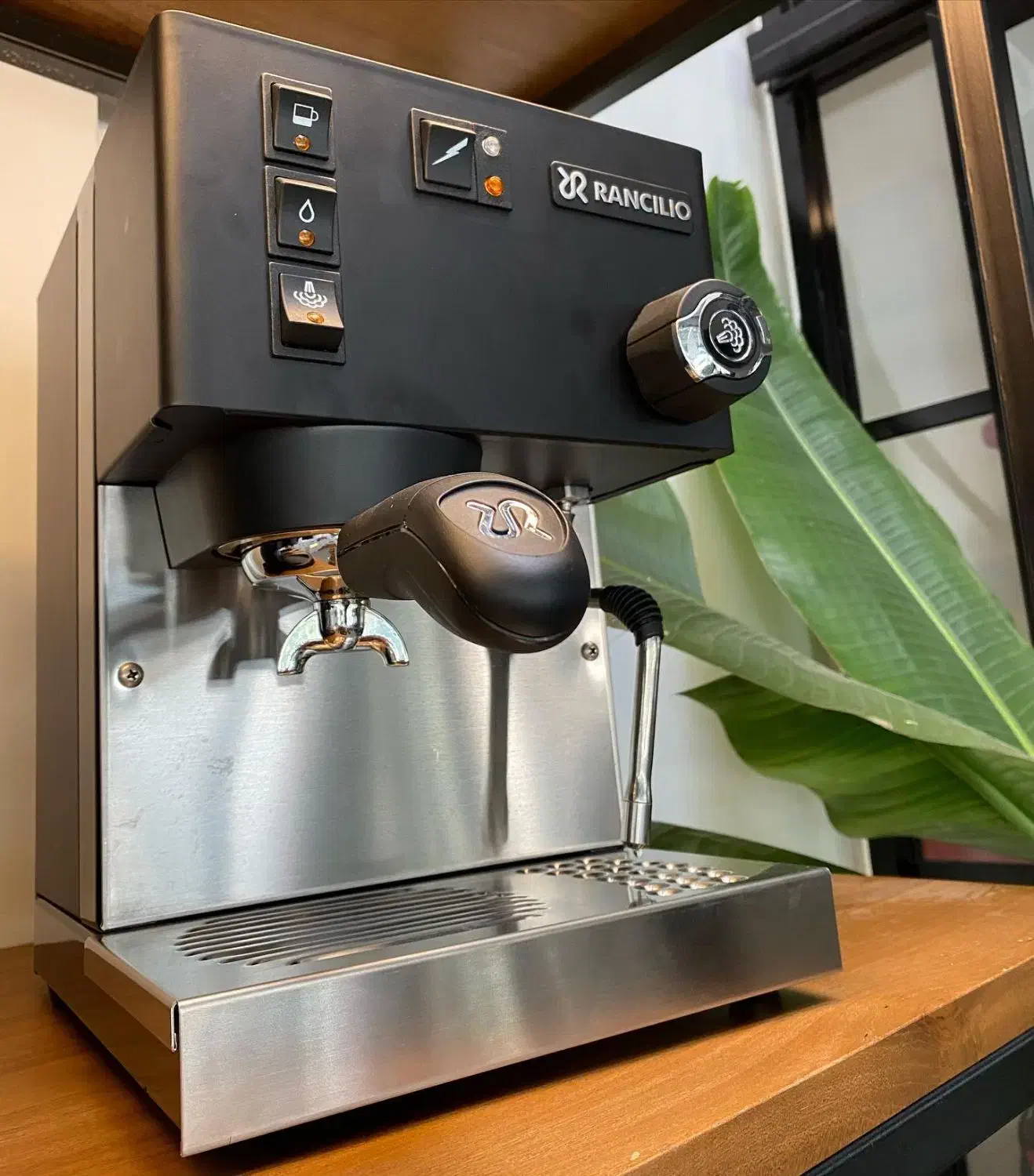 فروش فوری دستگاه اسپرسوساز|سماور، چای‌ساز، قهوه‌ساز|مشهد, شریف|دیوار