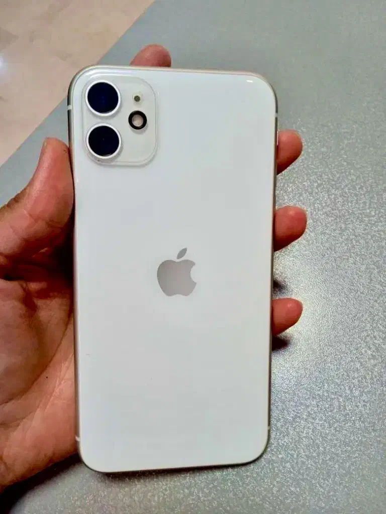آیفون ۱۱ نرمال رنگ سفید|موبایل|کیش, |دیوار
