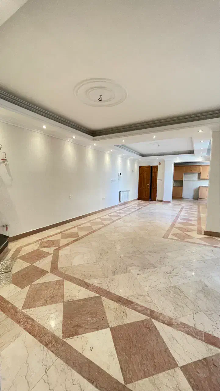 ۱۲۰متر همیلا/۲خواب بزرگ/سالن سه جهت پرده خور