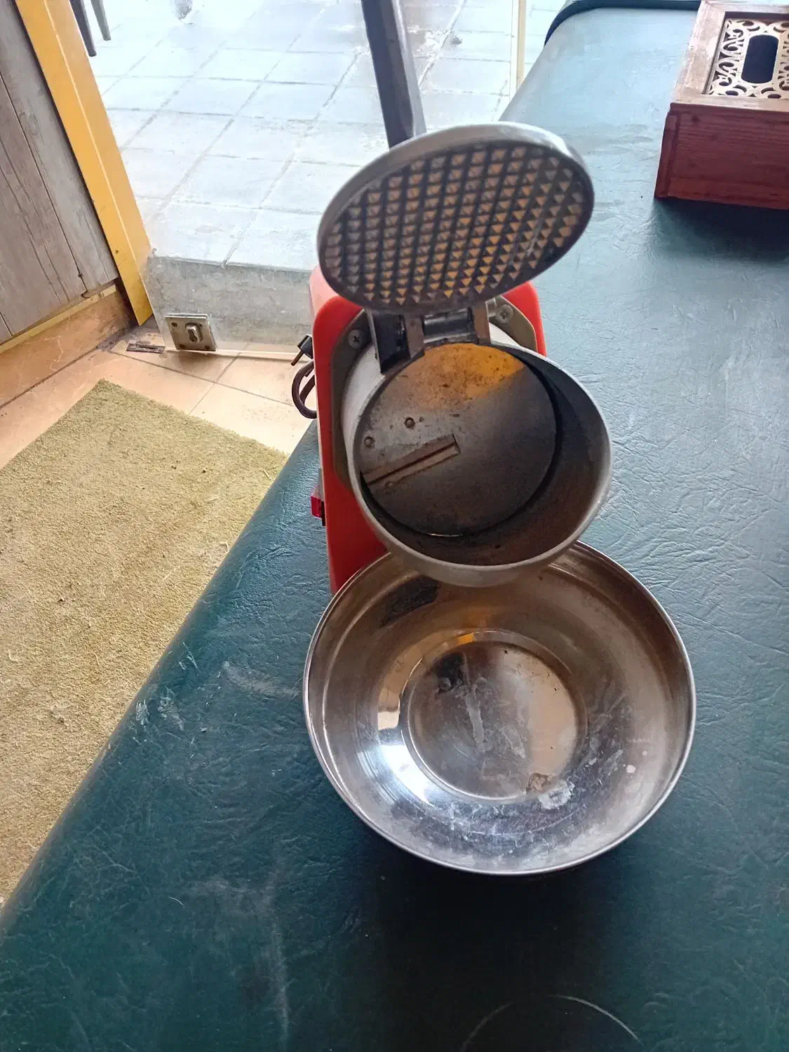 یخ خرد کن|کافی‌شاپ و رستوران|رشت, شهرک قدس|دیوار