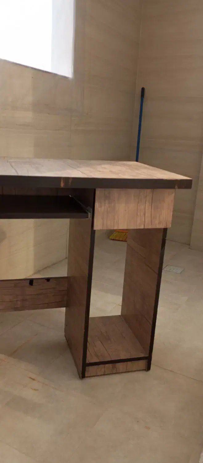 میز کامپیوتر|میز تحریر و کامپیوتر|مشهد, خواجه ربیع|دیوار