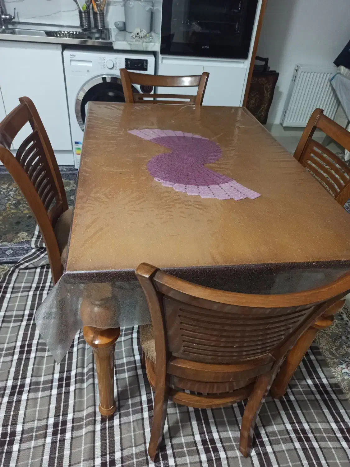 سلام تمیز و در حد نو به فروش میرسد|میز و صندلی غذاخوری|آران و بیدگل, |دیوار