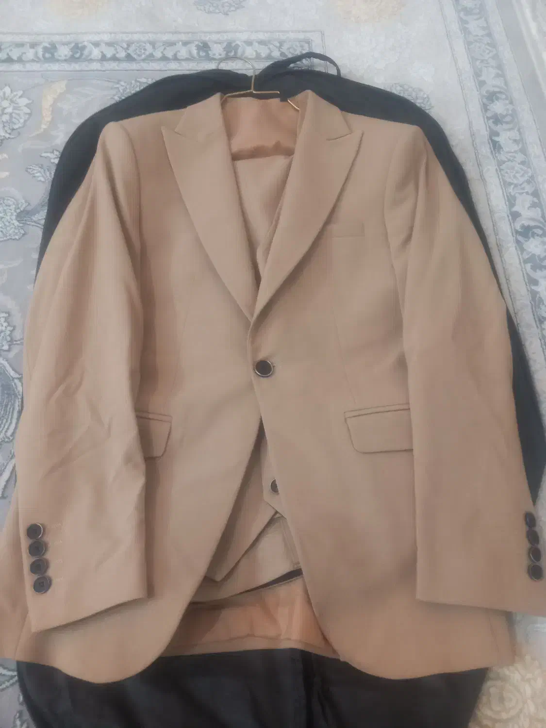 کت شلوار|لباس|اصفهان, دانشگاه اصفهان|دیوار