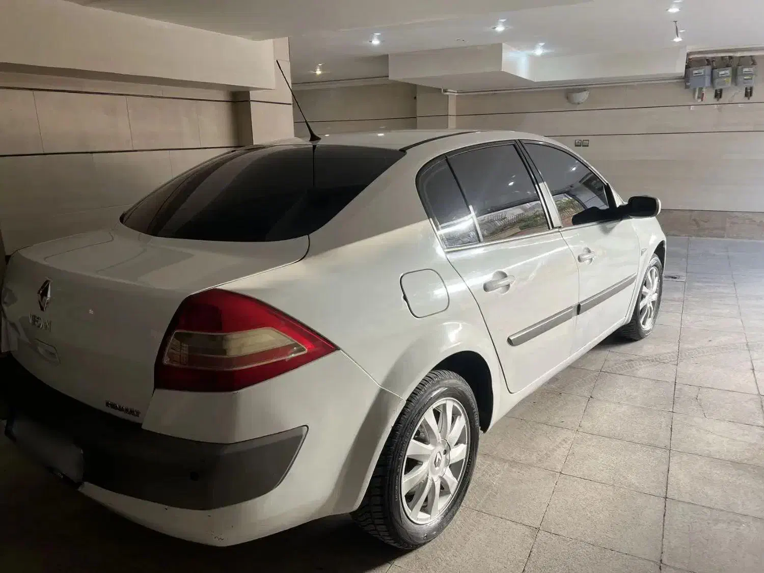 مگان ۲۰۰۰|خودرو سواری و وانت|اصفهان, شهریار|دیوار