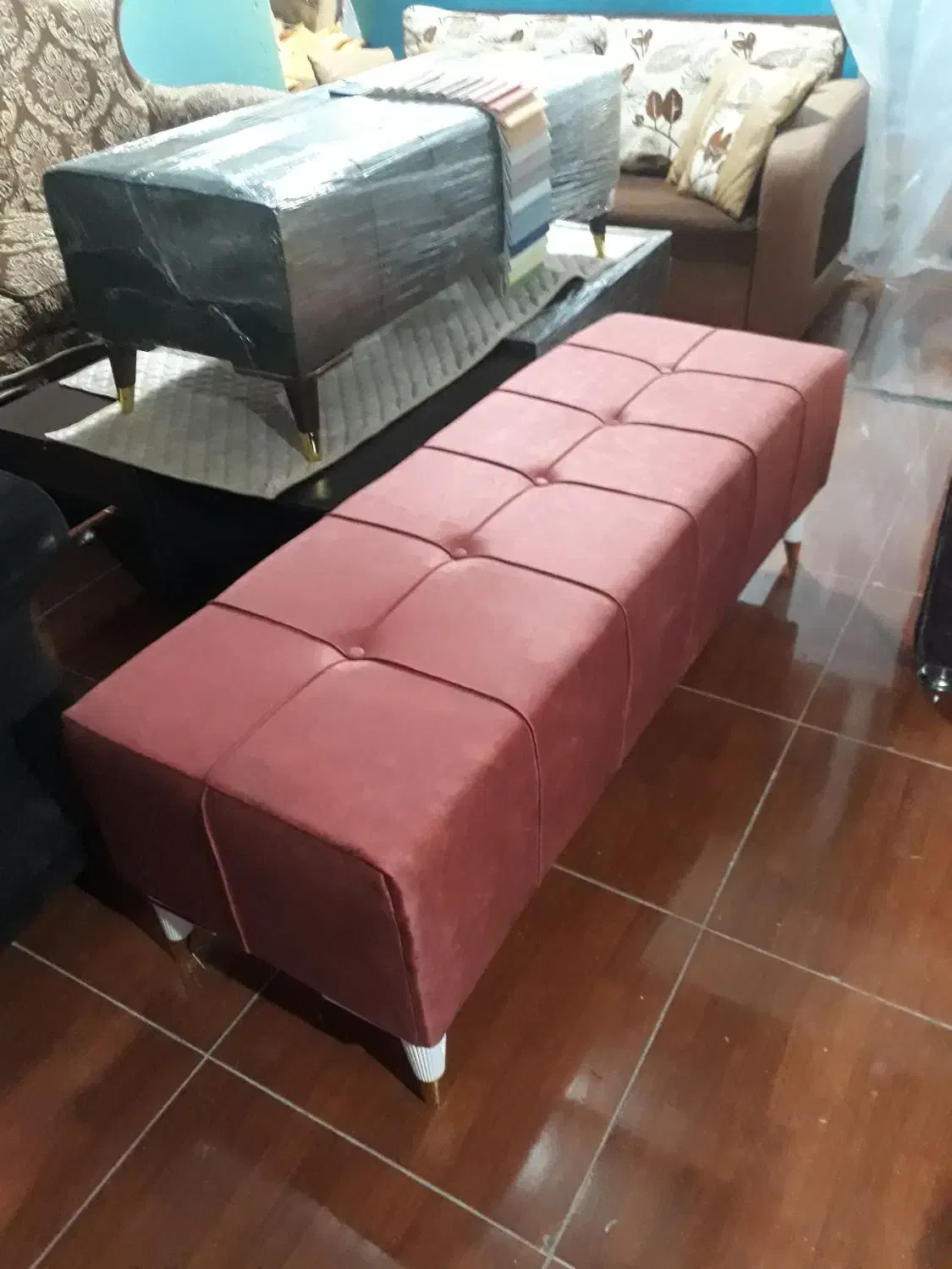 پاف|صندلی و نیمکت|تبریز, |دیوار