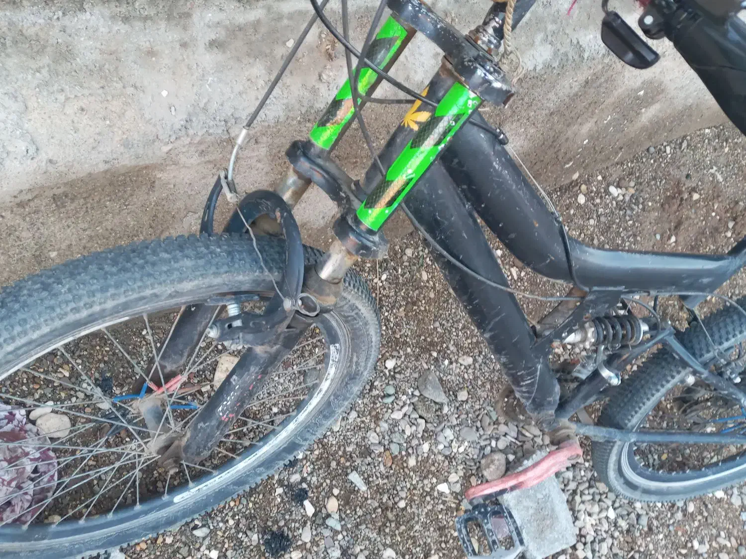 دوچرخه|دوچرخه، اسکیت، اسکوتر|اسفرورین, |دیوار