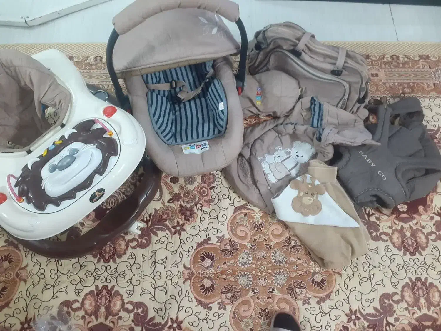 سرویس کامل بچه فقط قیمتش تا امشب ۳میلیون است|کالسکه و لوازم جانبی|مشهد, سرافرازان|دیوار