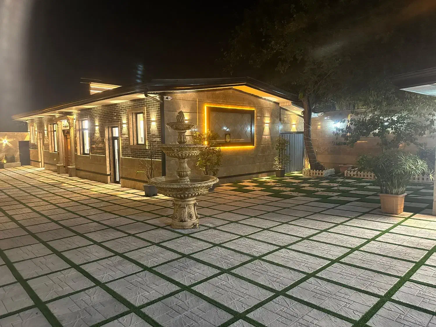 سالن مراسم|خدمات پذیرایی، مراسم|کرج, کلاک پایین|دیوار