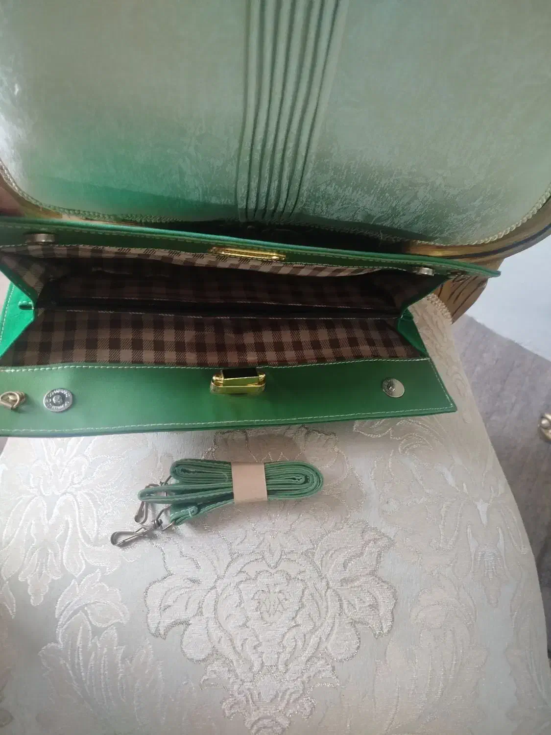 کیف|کیف، کفش، کمربند|مشهد, کارمندان دوم|دیوار