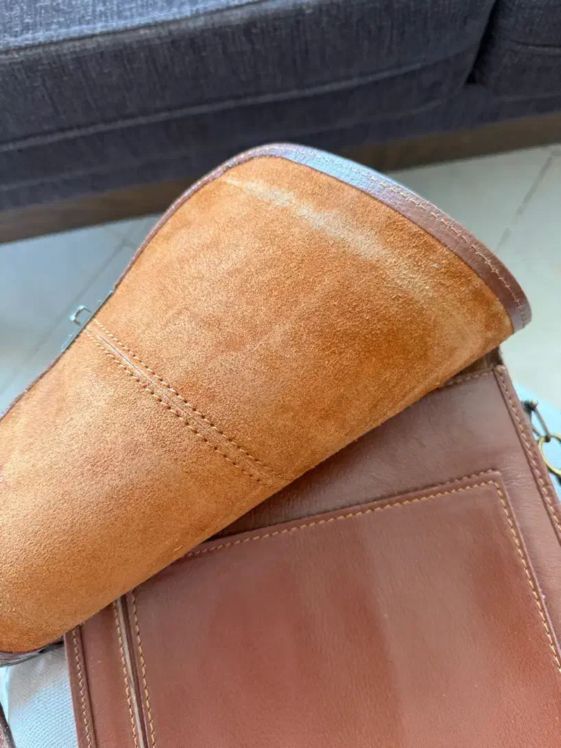 کیف چرم  اصل دست دور (چرم گاوی)|کیف، کفش، کمربند|اصفهان, آبشار|دیوار