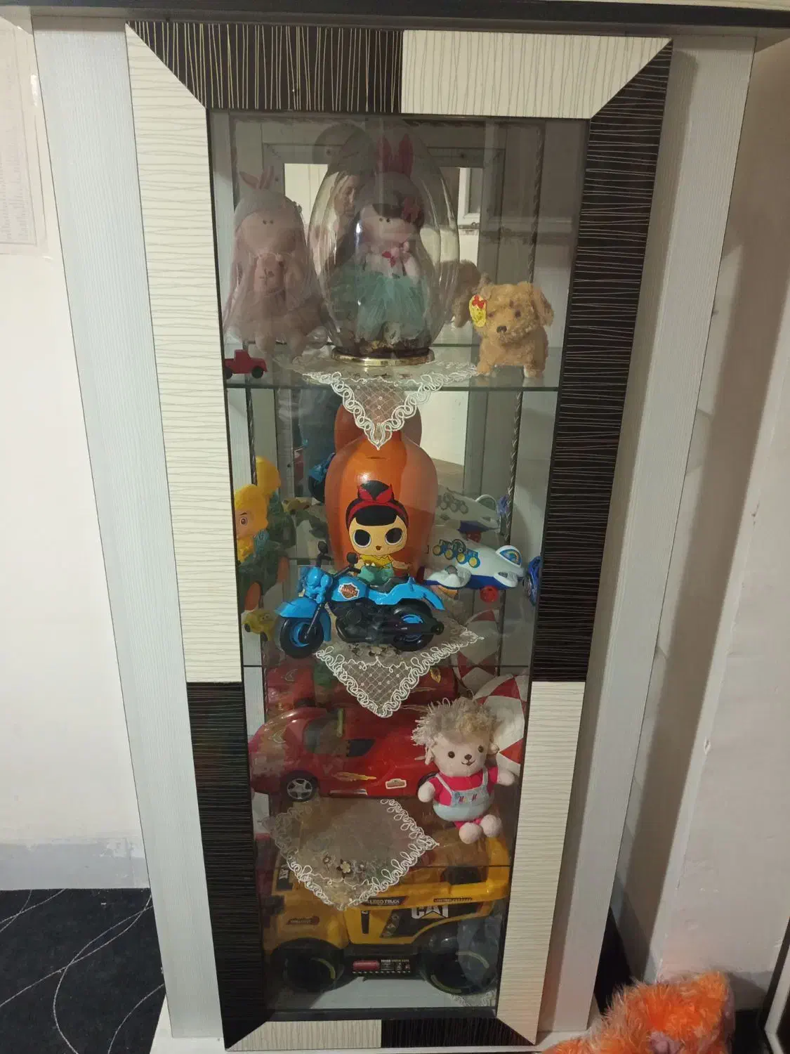 فروش ویترین نو و تمیز|بوفه، ویترین، کنسول|لنجان, |دیوار