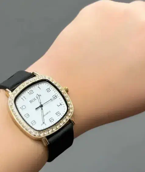 حراج ویژ.ه ساعت مچی بالون جشنواره روز زن یلدا مادر|حراج|همدان, |دیوار