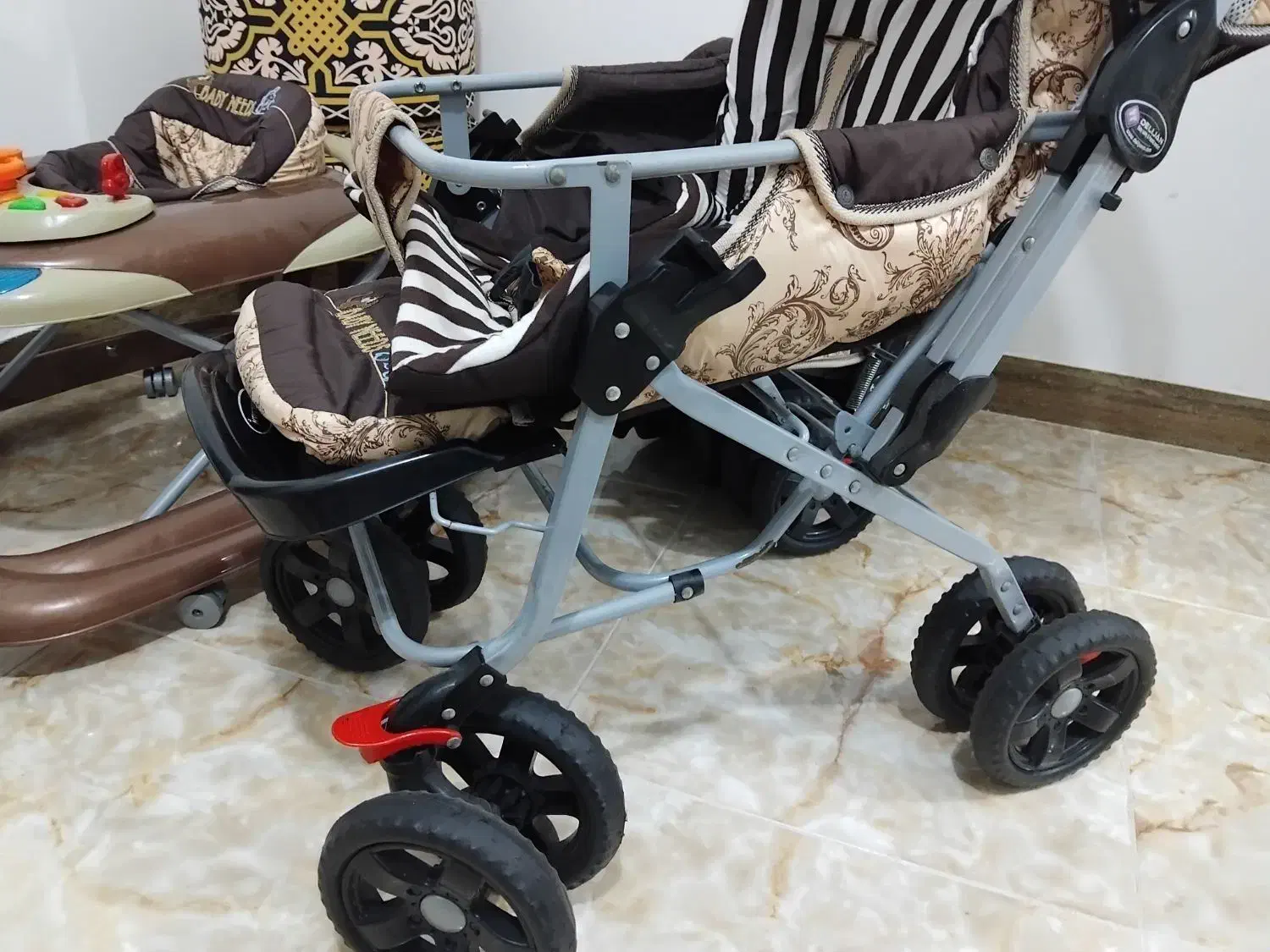 سرویس ۴ تیکه کالسکه و کریر و روروک و کیف نوزاد|کالسکه و لوازم جانبی|رودسر, |دیوار