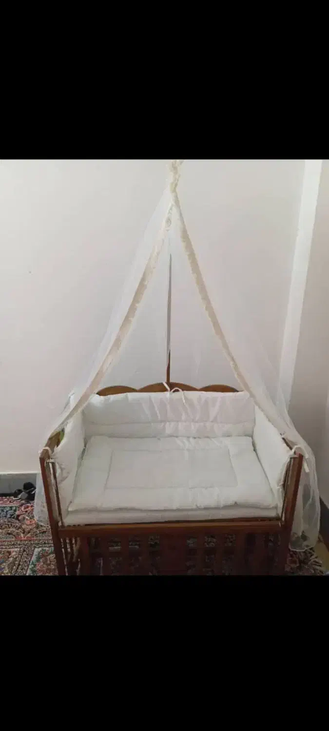 تخت خواب کودک و گهواره کنار مادر|تخت و سرویس خواب|بندر گناوه, |دیوار