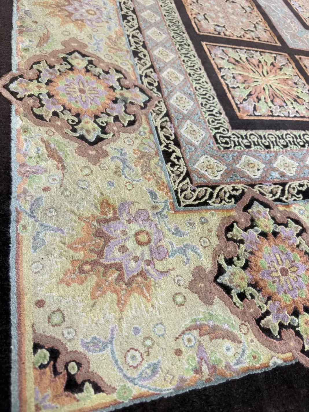 فرش ماشینی شش متری در حد نو بدون زدگی و پارگی|فرش|ساری, |دیوار