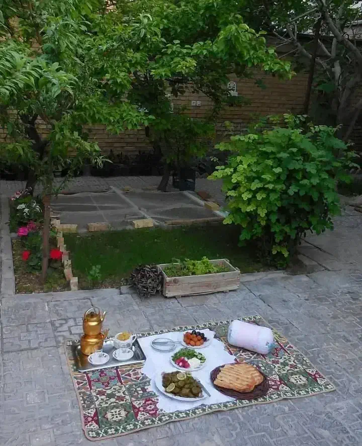 درب حیاط /۲۷۰متر / قیمت دلالی|فروش خانه و ویلا|شیراز, شهرک جماران|دیوار