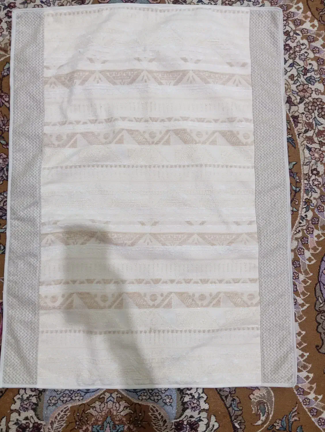 نمگیر|سفره، حوله، دستمال آشپزخانه|قم, شهید صیاد شیرازی|دیوار