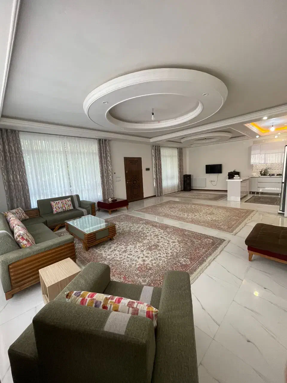 اجاره باغ ویلا استخرآبگرم در تهران|اجارهٔ کوتاهمدت ویلا و باغ|تهران, شهرک چیتگر|دیوار