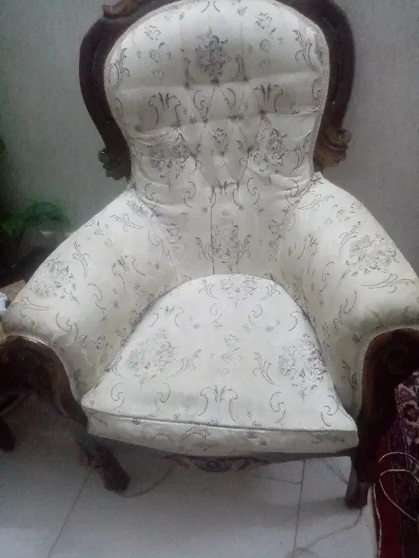 مبل|مبلمان خانگی و میز عسلی|گلبهار, شهر جدید گلبهار|دیوار