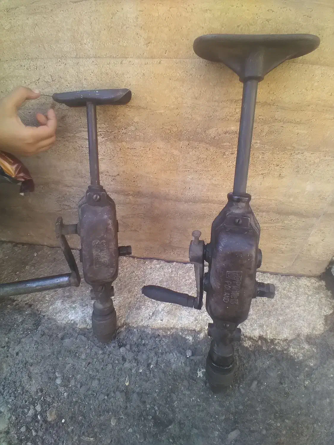 دریل دستی|کلکسیون اشیاء عتیقه|باقرشهر, |دیوار