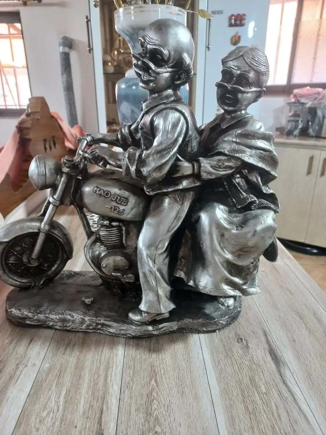 دکوری بسیار شیک|کلکسیون اشیاء عتیقه|قائم‌شهر, |دیوار