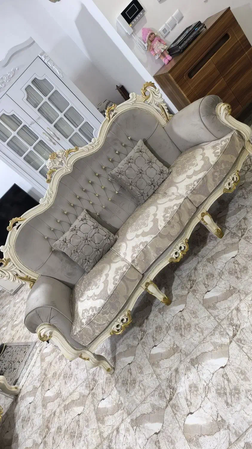 مبل ۷ نفره چوب گردو|مبلمان خانگی و میز عسلی|لاهیجان, لیالستان|دیوار