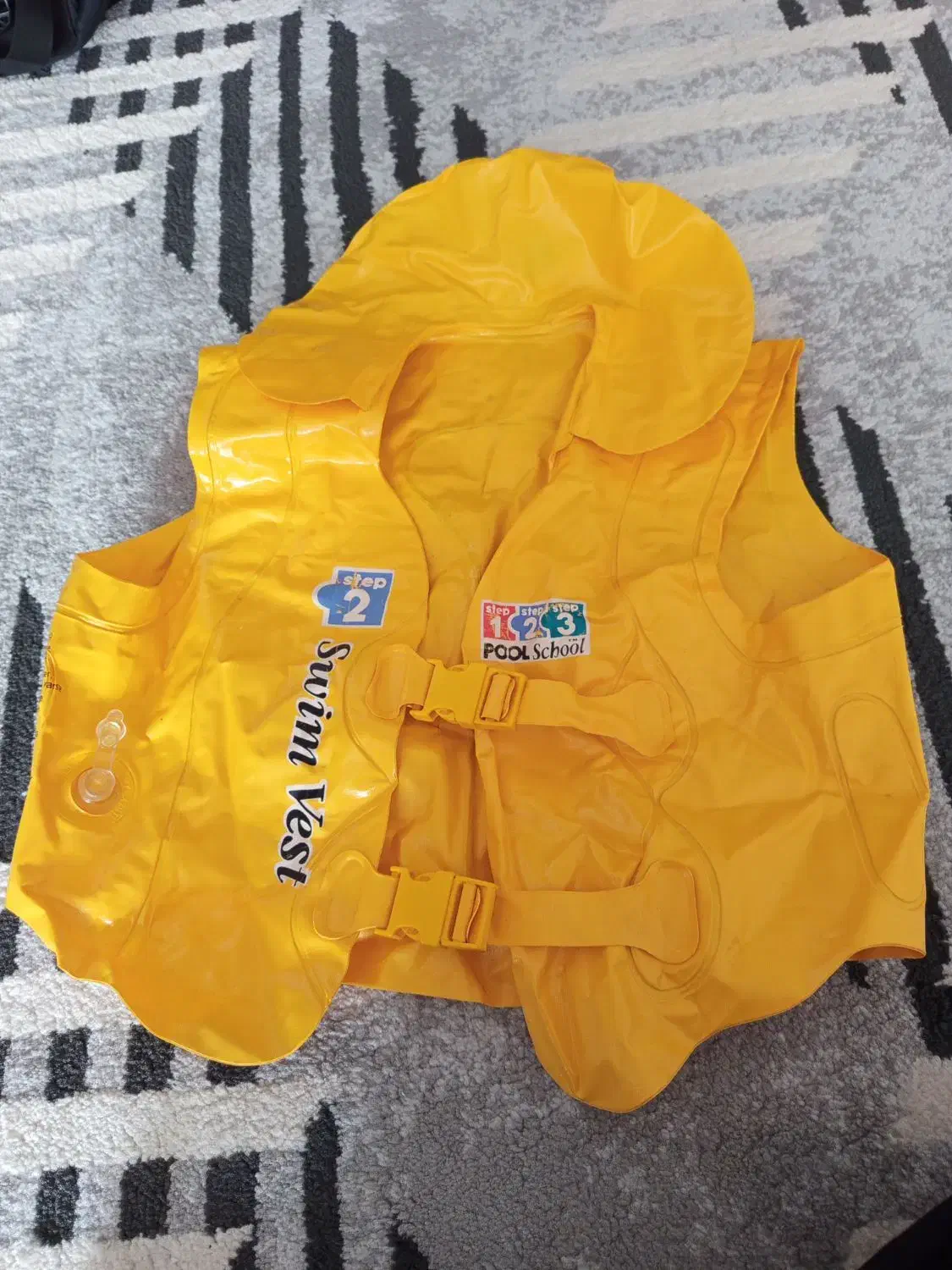 جلیقه شنا و بازوبند شنا|غواصی و ورزشهای آبی|اندیشه, اندیشه فاز ۱|دیوار