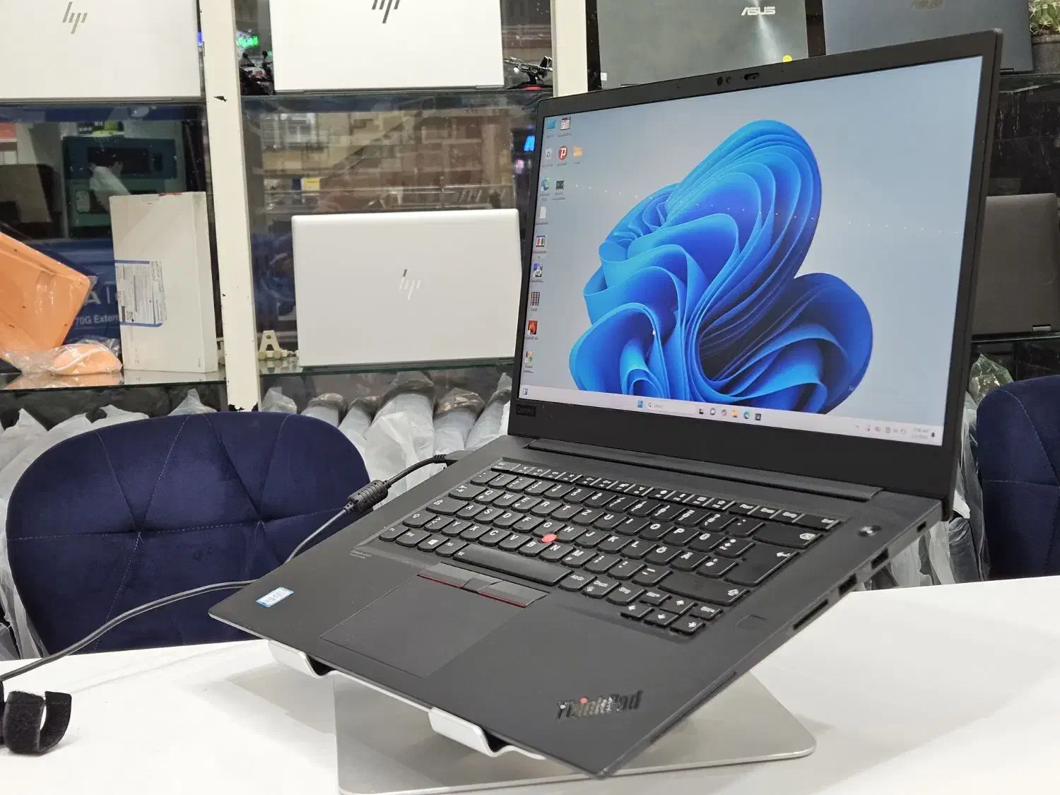 LENOVO ThinkPad P1 نقدواقساط بازنشستگی وکارمندان|رایانه همراه|تهران, فلسطین (میدان انقلاب)|دیوار