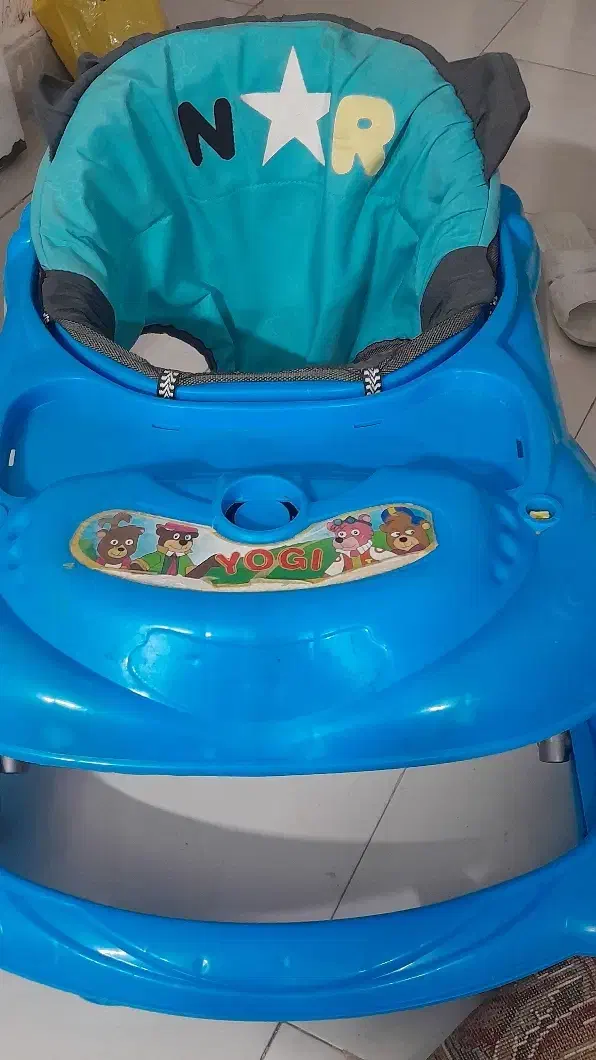 روروئک کارکرده|کالسکه و لوازم جانبی|گلبهار, شهر جدید گلبهار|دیوار