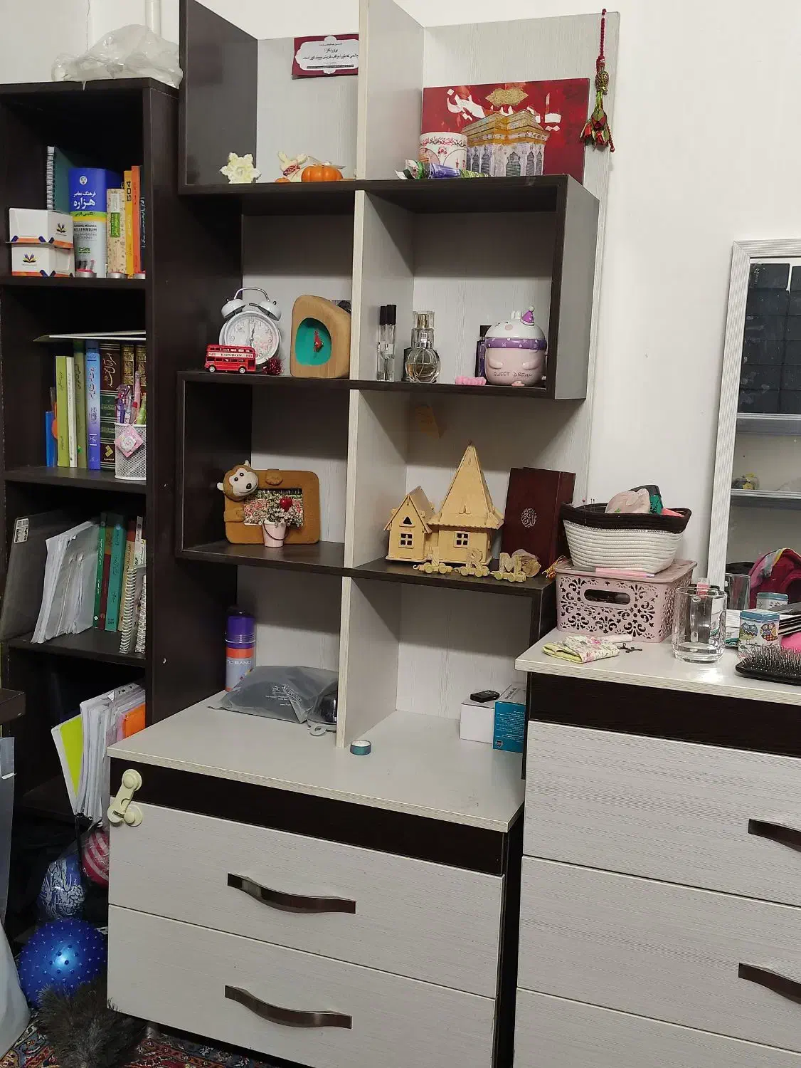 سرویس خواب تخت(زیرش تخت مهمان دارد)دراور،دکور،عسلی|تخت و سرویس خواب|قم, زینبیه|دیوار