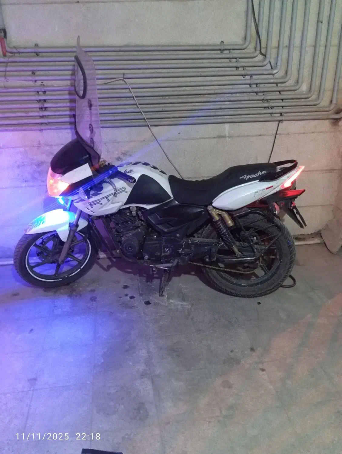 آپاچی ۱۸۰|موتورسیکلت|قرچک, پویینک|دیوار