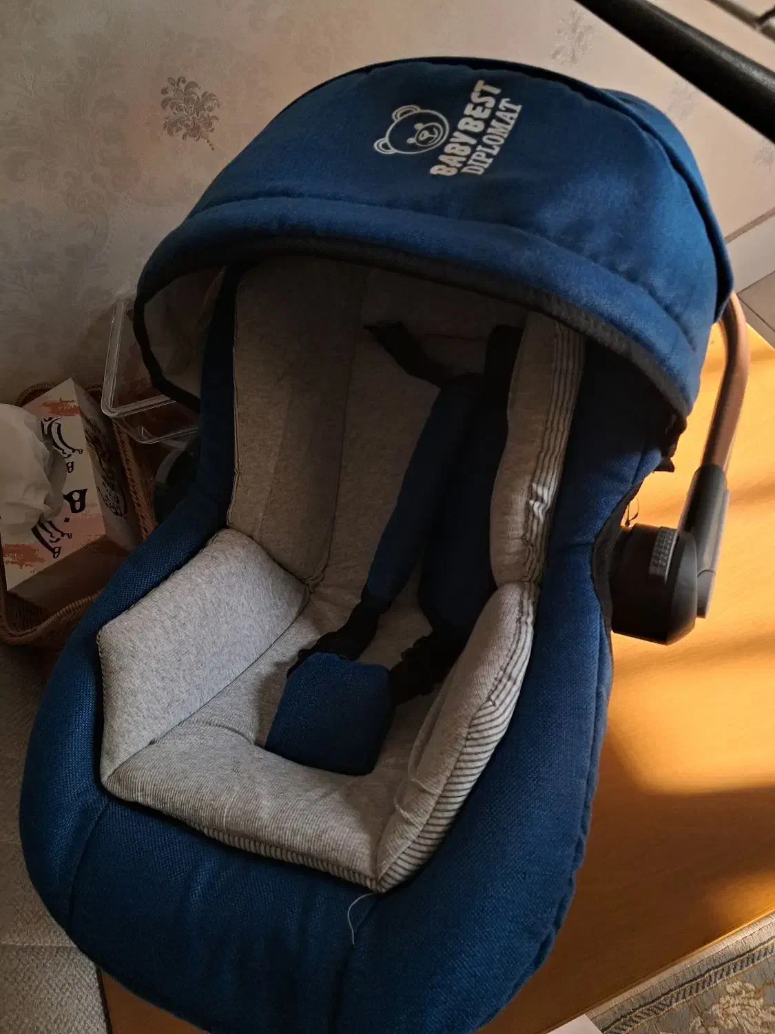 کریر۶۷۰|کالسکه و لوازم جانبی|جلین, |دیوار