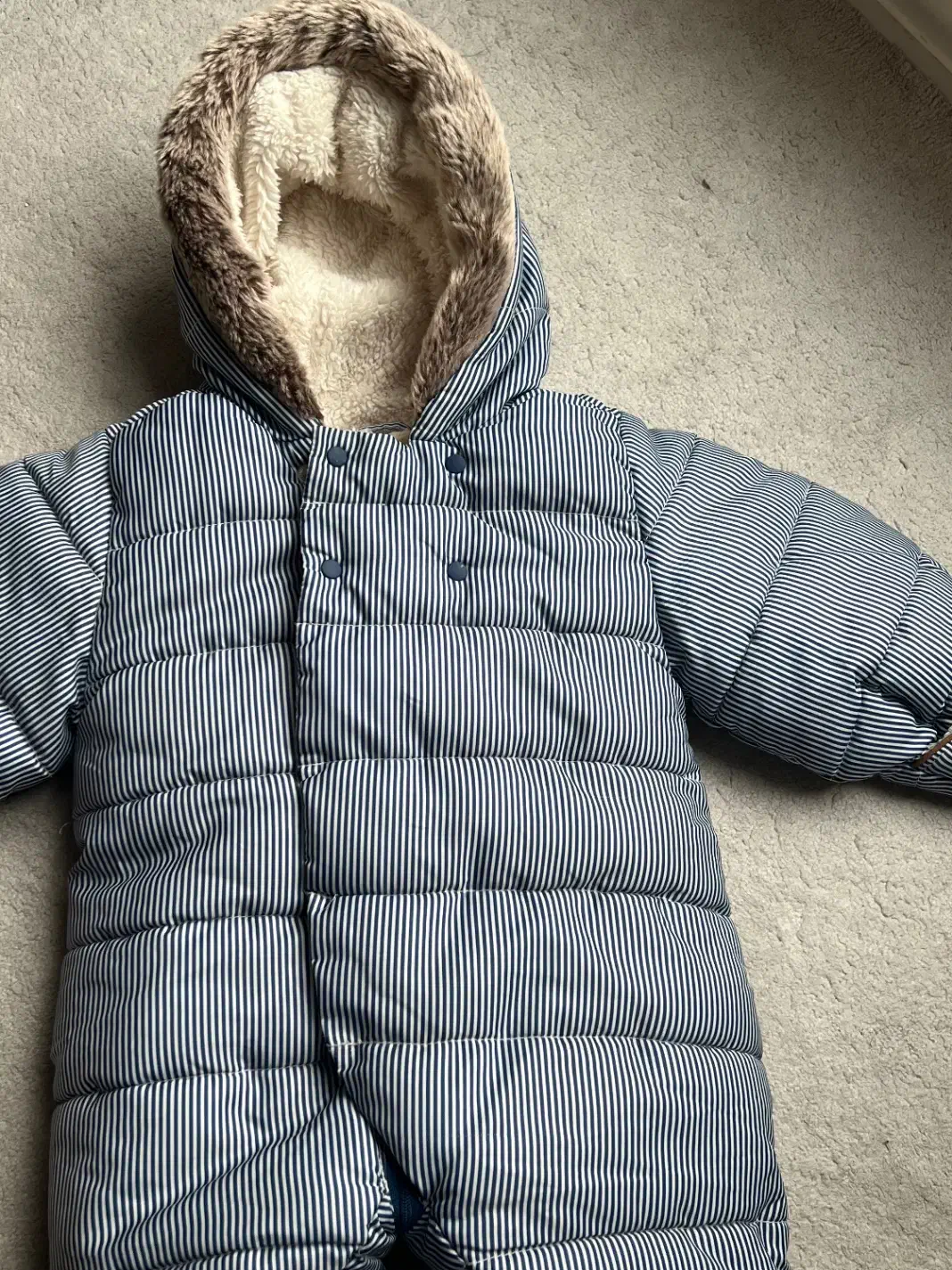 لباس بچه گانه|کفش و لباس بچه|ری, علایین|دیوار