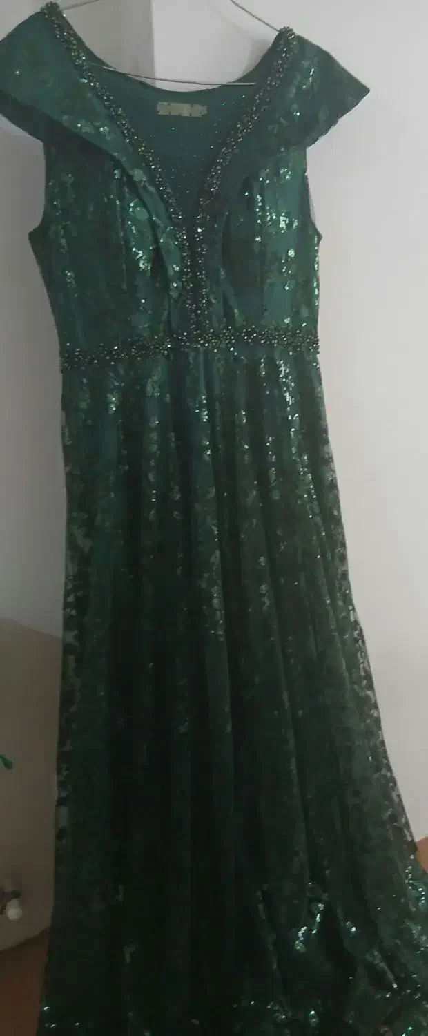 لباس مجلسی کله غازی|لباس|رباطکریم, رباطکریم|دیوار