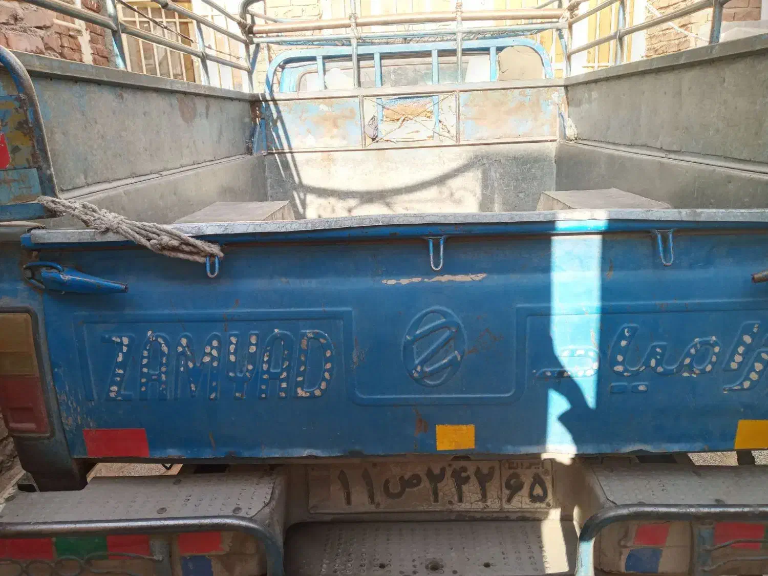 وانت بار کرایه(نیسان)تک سوز همراه با کارگر ماهر|خدمات حمل و نقل|کرمان, |دیوار