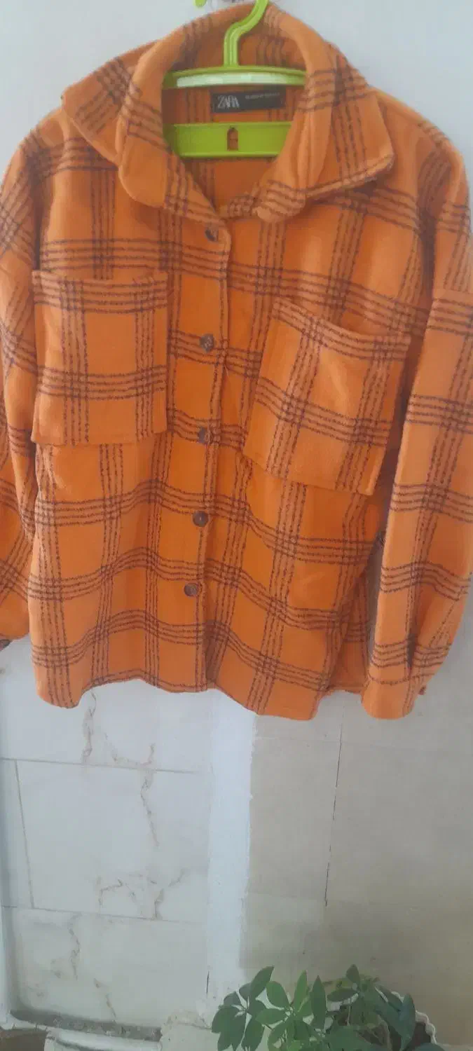 کت شلوار|لباس|شیراز, قلعه نو|دیوار