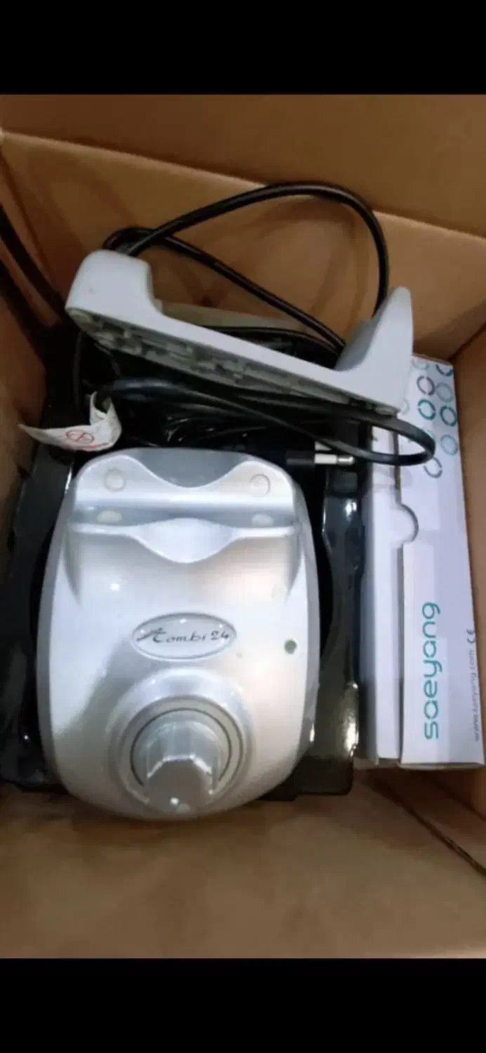 همه ی وسایل ناخن یکجا بفروش می رسد.|آرایشگاه و سالن‌های زیبایی|قشم, |دیوار