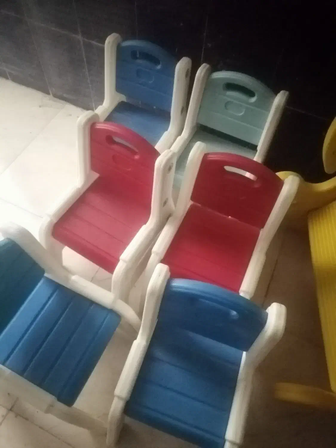 میز و صندلی مهد کودک|اسباب و اثاث بچه|آبدانان, |دیوار