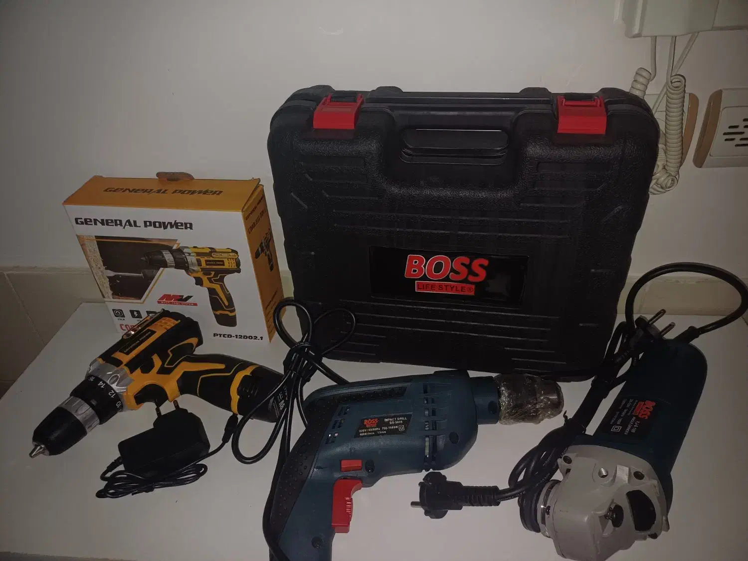 دریل و سنگ فرز|ماشین‌آلات صنعتی|الیگودرز, |دیوار