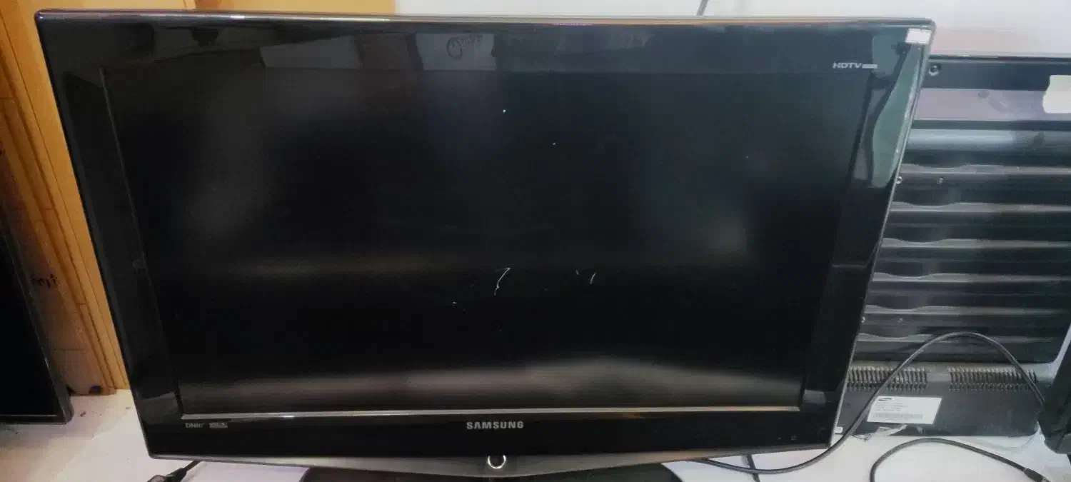 LCD 32 SAMSUNG سامسونگ|تلویزیون و پروژکتور|فولادشهر, B5|دیوار