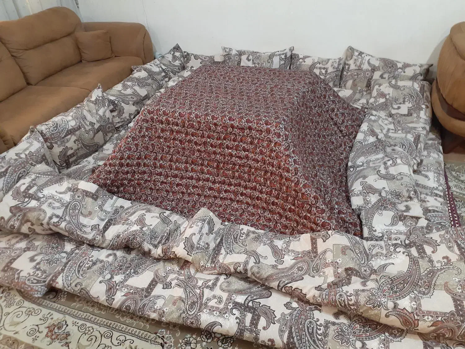 کرسی چوبی لحاف کرسی کرسی برقی|رختخواب، بالش، پتو|همدان, |دیوار