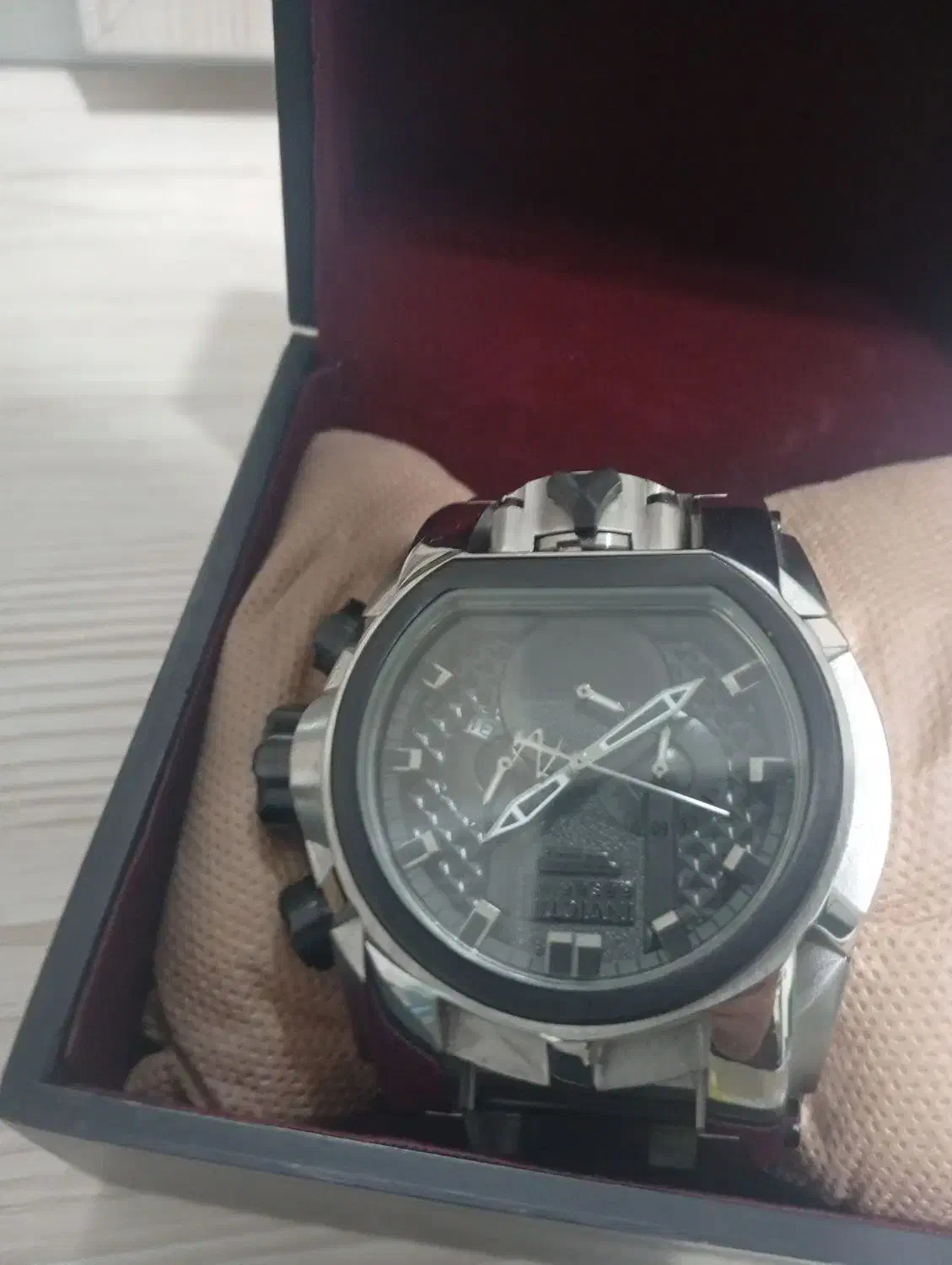 سااعت|ساعت|رشت, حمیدیان|دیوار