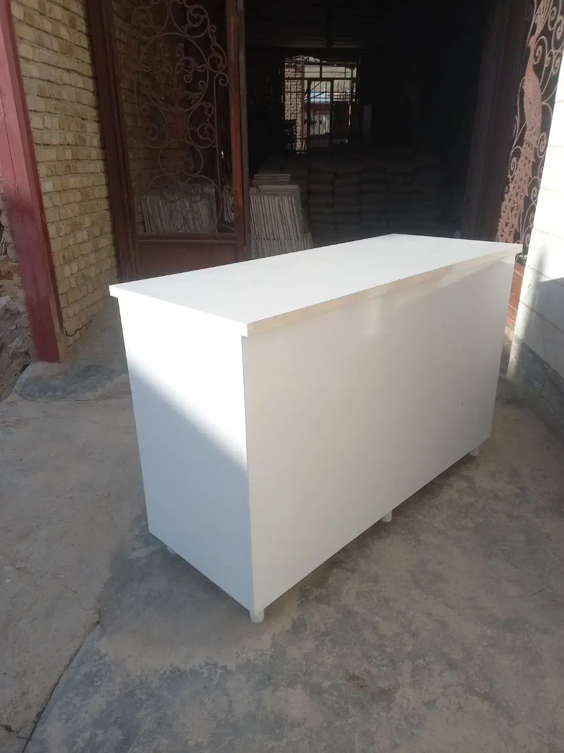 میز|میز تحریر و کامپیوتر|اشترینان, |دیوار