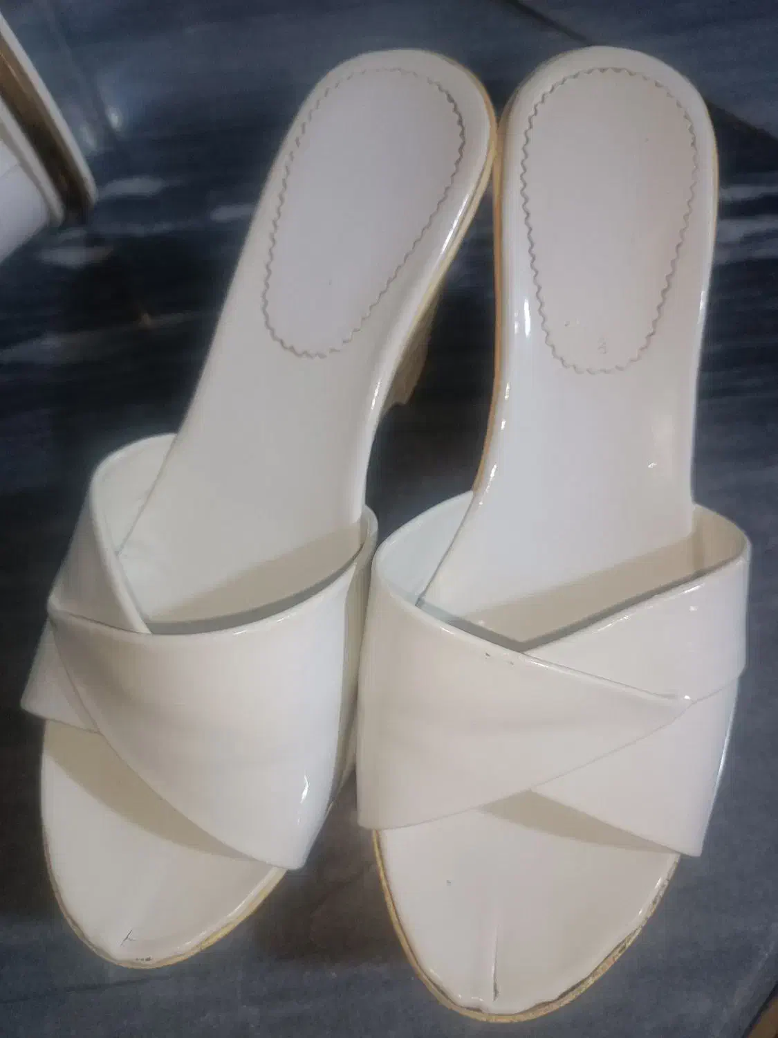 دمپا صندل|کیف، کفش، کمربند|دهدشت, |دیوار