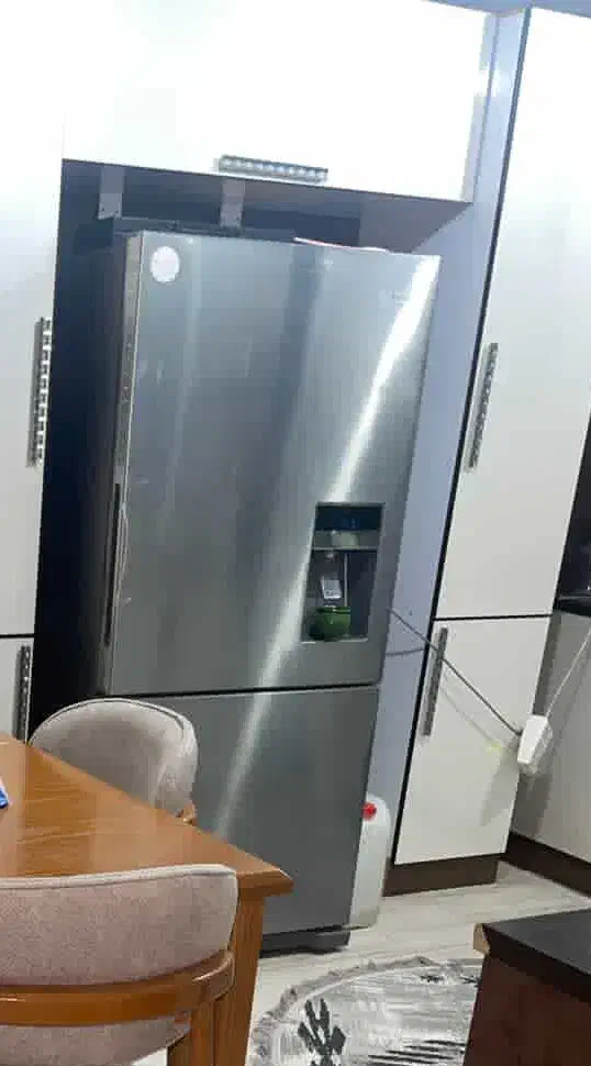 یخچال اسنوا|یخچال و فریزر|صحنه, |دیوار