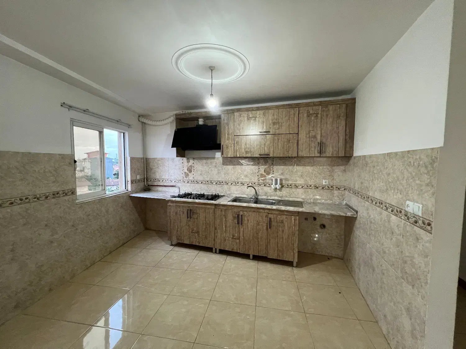 واحد72متری/بر استقلال/سنددار|فروش آپارتمان|آستانه اشرفیه, |دیوار